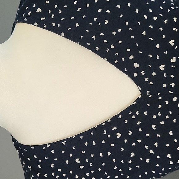 Banana Republic V-Neck Cotton Heart Print Elastic Waist Dress - Size XS Tall - Picture 5 of 8